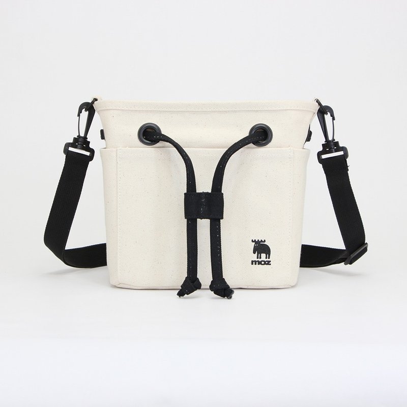 moz瑞典 駝鹿 小方糖口袋水桶包-燕麥白 - 側背包/斜背包 - 棉.麻 白色