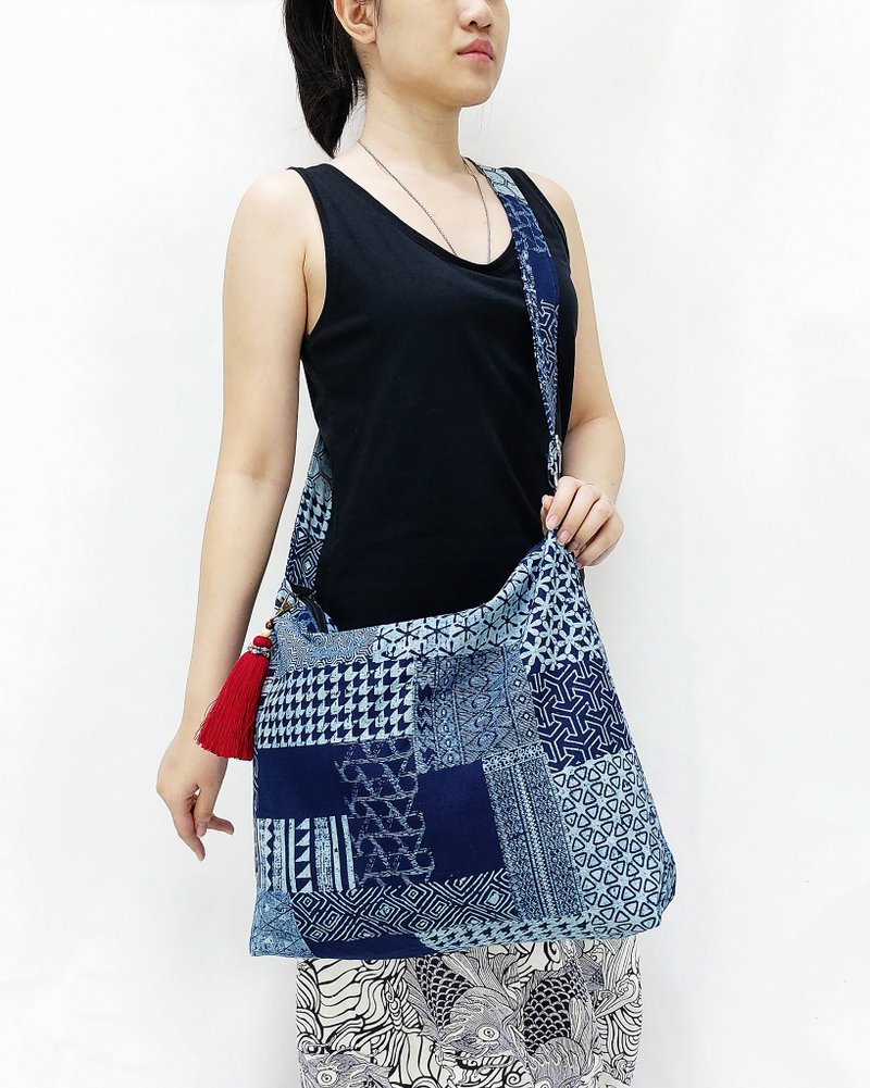 Thai Cotton Bag Women bag Hobo bag Shoulder bag Cross Body Bag Tassel Indigo - 其他 - 棉.麻 藍色