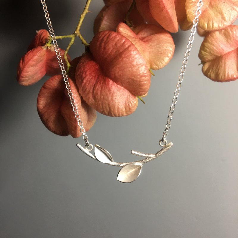 Pure silver decorative leaf branches tree necklace