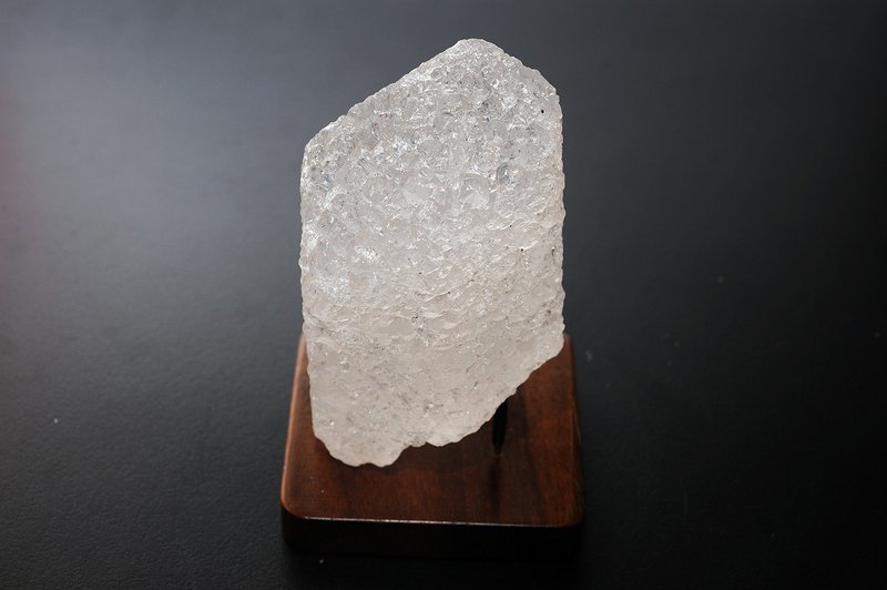 佛頂涅槃白水晶   冰河水晶   靈修 招財 破煞 防小人a3 - 擺飾/家飾品 - 水晶