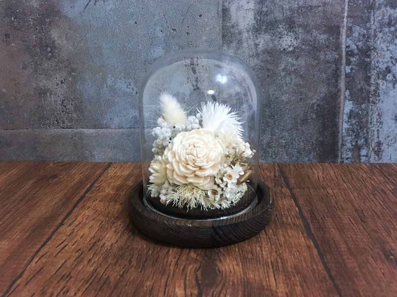 | White Heart | Dry flowers. Spread the fragrant flower. Glass enamel. gift
