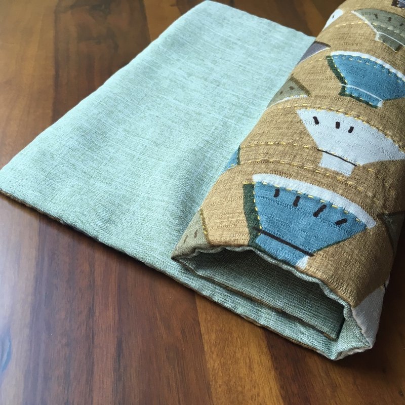 呷 奔 series small bowls public placemats mustard