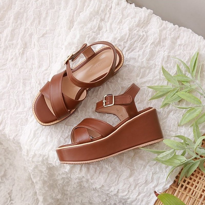 PRE-ORDER – MACMOC Zozi (BROWN) Sandals