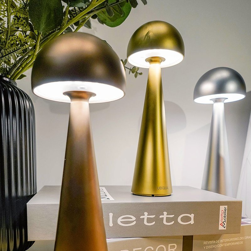 義大利UBIQUA Tiny 微柔蕈光輕奢風USB充電式檯燈-多色可選 - 燈具/燈飾 - 其他金屬 金色