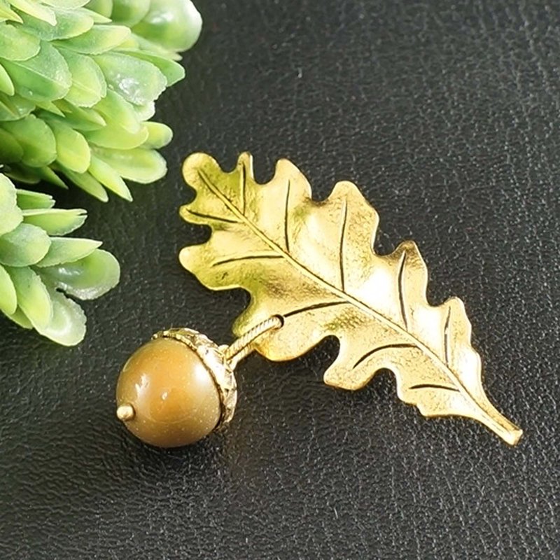 Golden Oak Leaf Acorn Brooch Mookaite Jasper Forest Nature Jewelry Brooch Pin - 胸針 - 半寶石 金色