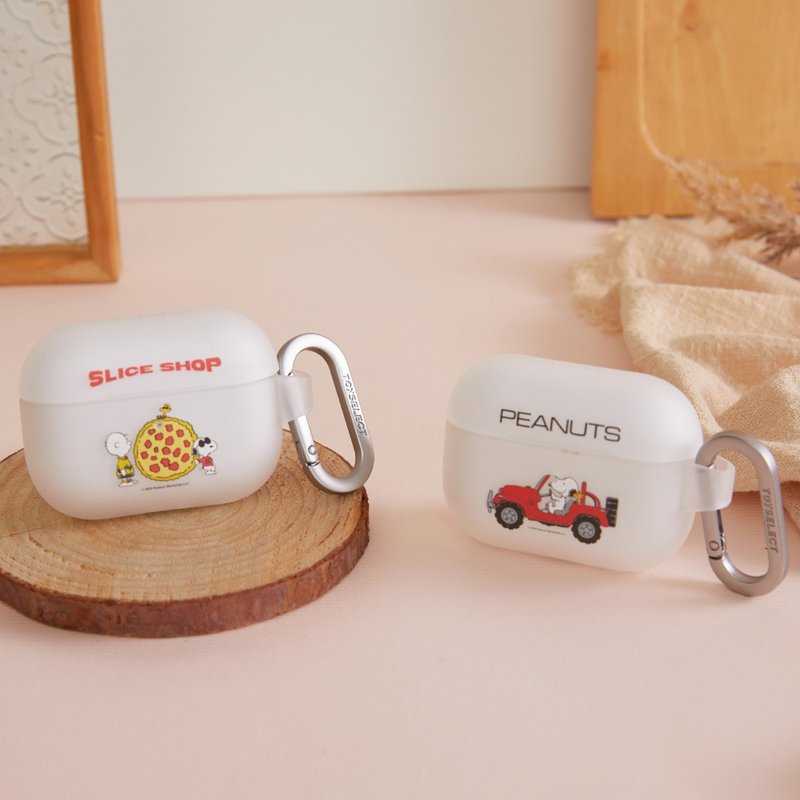 SNOOPY史努比開越野車強悍防摔AirPods保護套 - AirPods/耳機保護套 - 塑膠 多色