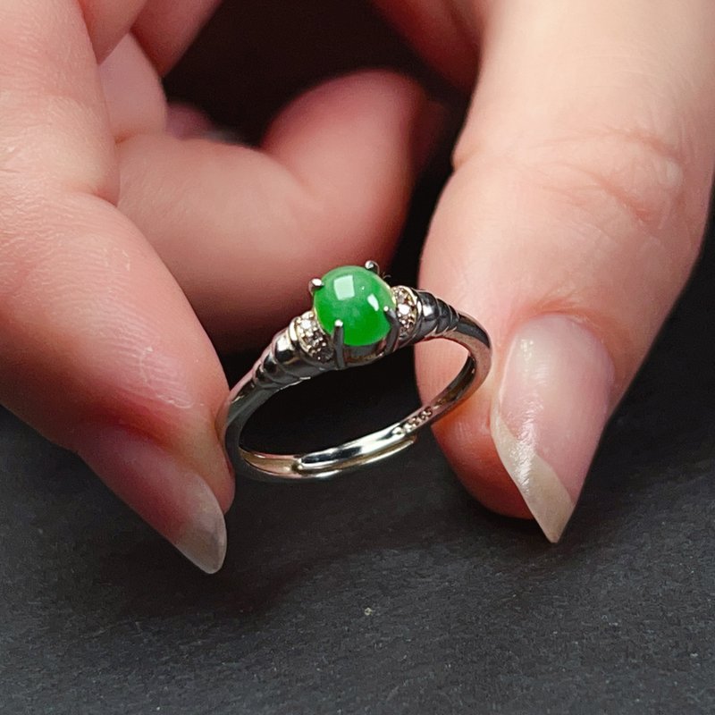 冰種正陽綠翡翠蛋面戒指 925純銀 | 天然緬甸玉A貨翡翠 | 送禮 - 戒指 - 玉石 綠色