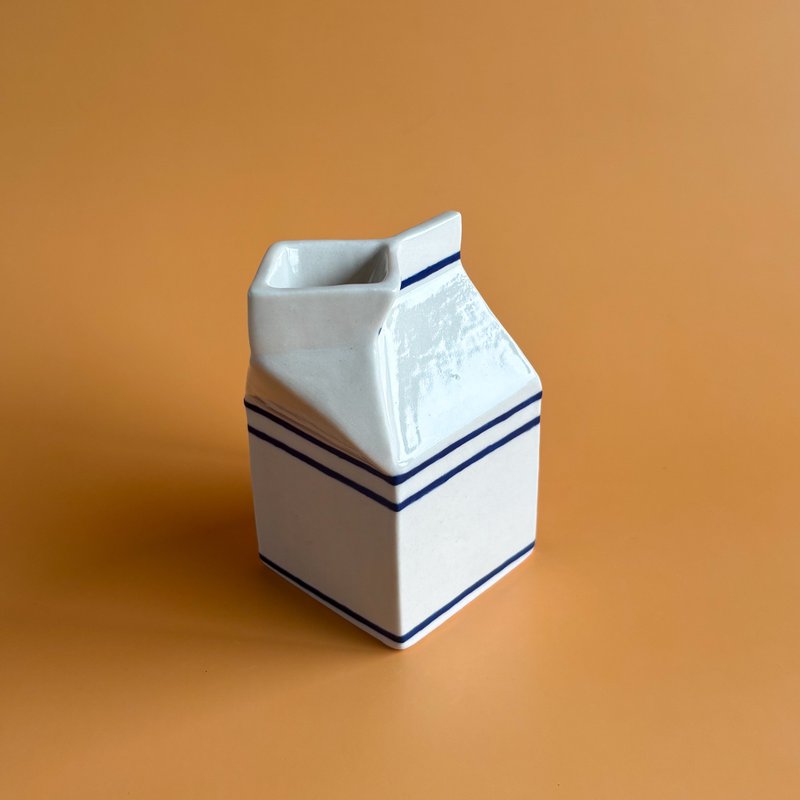 陶瓷牛奶盒 - 擺飾/家飾品 - 陶 白色