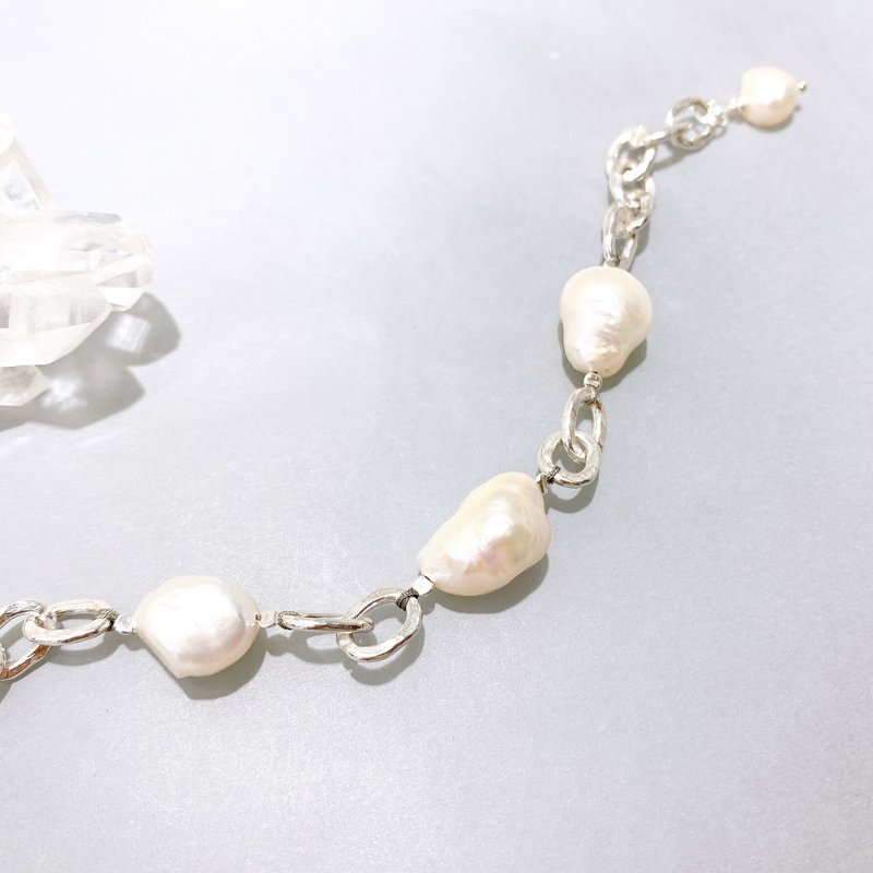 Ops Pearl Silver Bracelet-珍珠/925純銀/限定/變形珍珠/手鍊 - 手鍊/手環 - 其他金屬 銀色
