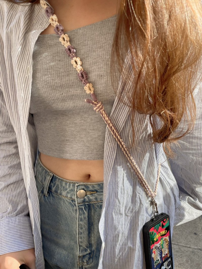鏤空花花編織手機掛繩/可調式/2段花 - 手機掛繩/背帶 - 棉.麻