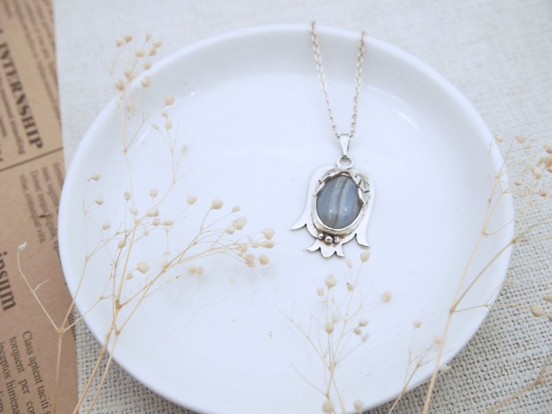 Blue agate flower shape sterling silver pendant (single price)