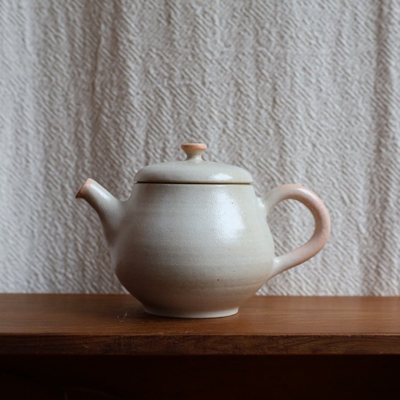 甜白 手工陶茶壺 - 茶壺/茶杯/茶具 - 陶 白色