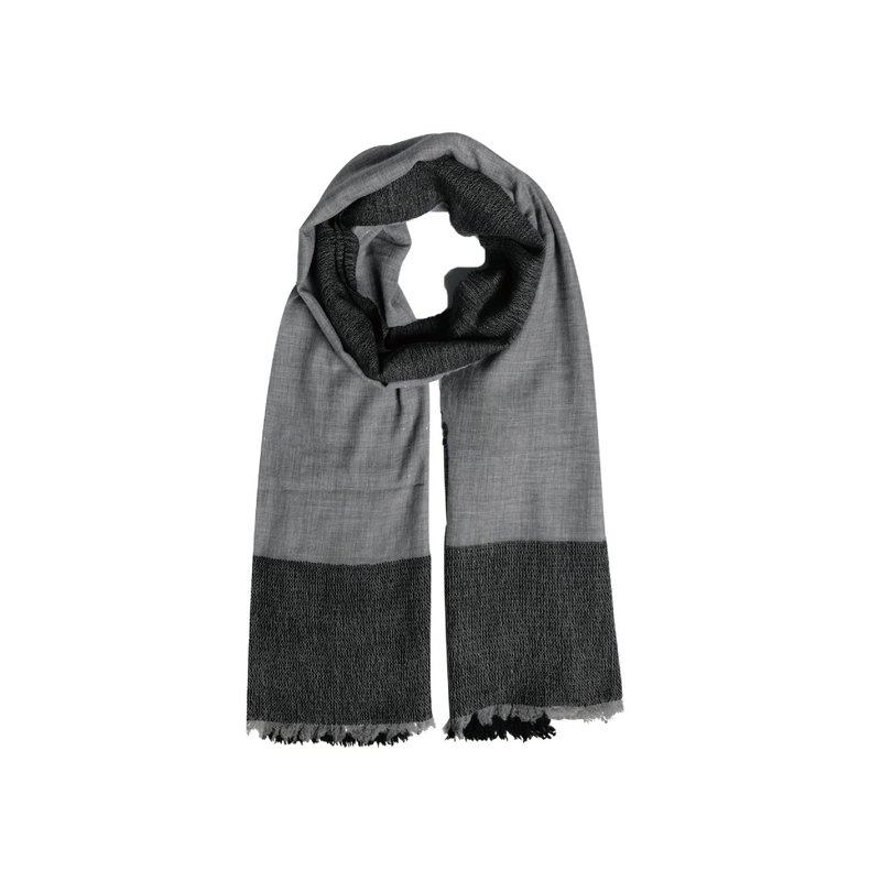 Check knitted scarf