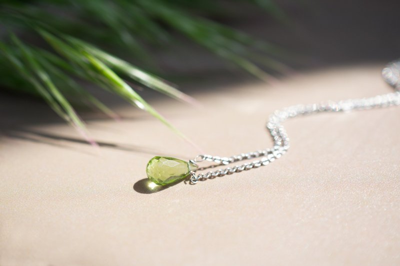 Peridot Teardrop Necklace, 925 Sterling Silver, Gemini, Leo, Aquarius