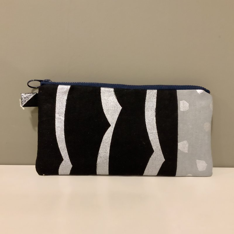 古佳悅子燙金布款—鋪棉錢包/筆袋/手機袋/收納袋 - 錢包/皮夾/長短夾 - 棉.麻