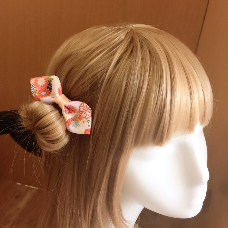 Classic wind bow. Tress / hairpin