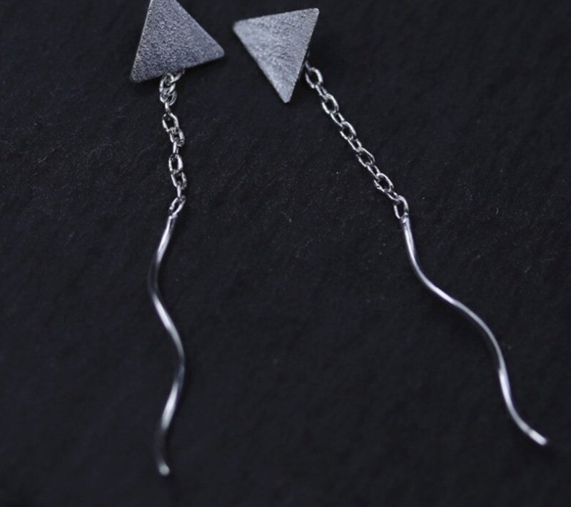 Real S 925 Sterling Silver Handmade Carved Wave Ear Lines Simple Fashion - 耳環/耳夾/耳骨夾 - 純銀 銀色