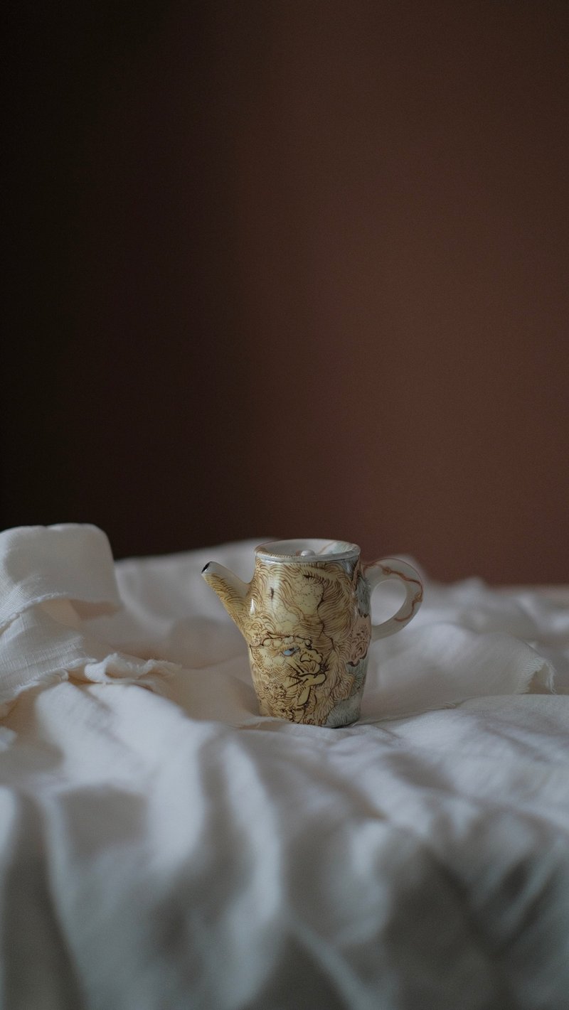 李大翙作品山君手繪化妝土茶壺 - 茶壺/茶杯/茶具 - 瓷 白色