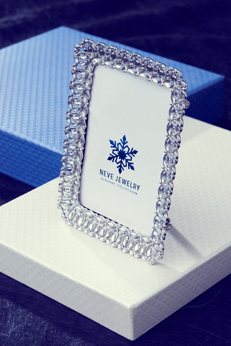 Neve Jewelry Aurora Lodi classic picture frame (white / silver)