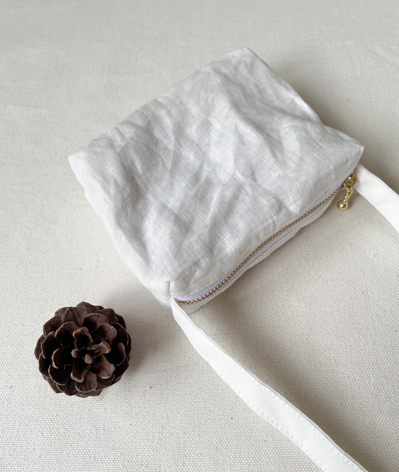 日本製 高密度に織り上げたイタリア製リネンのバッグ musette ファスナー付 アップサイクル品 - 手提包/手提袋 - 棉.麻 白色