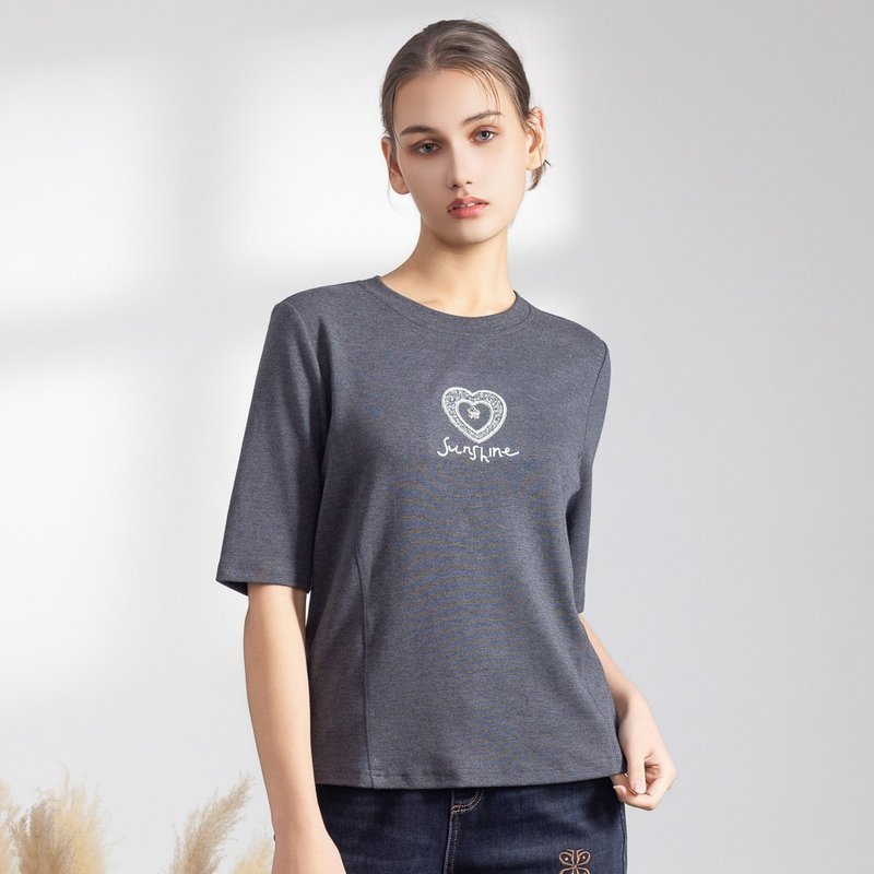 【ICare】圓領愛心刺繡短袖T恤(M-L) | 女休閒上衣 女短袖T恤 - 女 T 恤 - 棉.麻 灰色