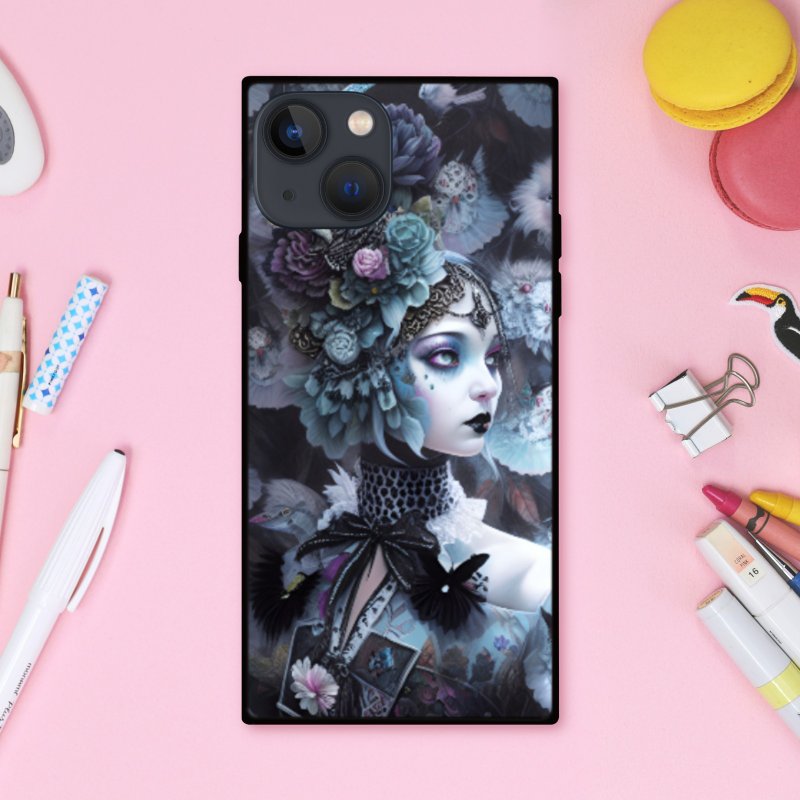 ダークなゴシック調で神秘を感じるきらびやかな魔女と花 スクエア型スマホケース【強化ガラス仕上げ】iPhone16 対応 - 手機殼/手機套 - 塑膠 多色