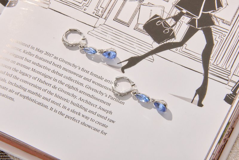 【美國帶回 西洋飾品】1990年代復古Givenchy 海洋深藍 水鑽耳環 - 耳環/耳夾/耳骨夾 - 其他金屬