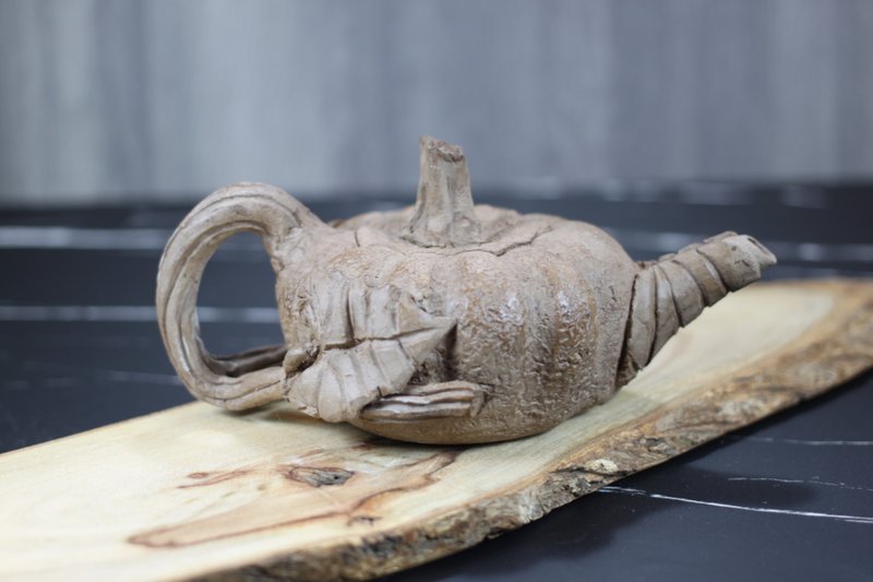 【聖誕禮盒】金瓜仿生壺 純手捏壺 陶作家葉佳佩手作 190ml - 茶壺/茶杯/茶具 - 瓷