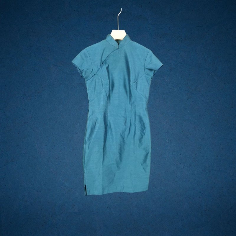 二手 藍色 素面 滾邊 小開衩 無內裡 古董訂製 長袖 旗袍 CA1122 - 洋裝/連身裙 - 聚酯纖維 藍色