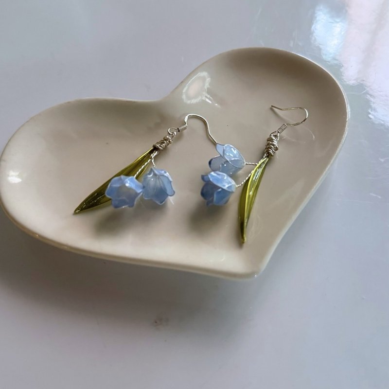 訂製清新風鈴蘭 - 耳環/耳夾/耳骨夾 - 樹脂