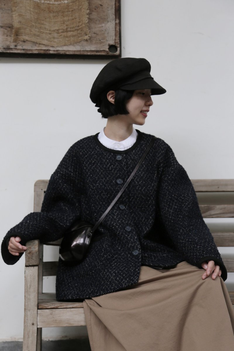 上質に寄り添う、ツイードの羽織りジャケット  イタリア産上質ウール生地使用 ツイードコート 251008-1 - 女大衣/外套 - 羊毛 黑色