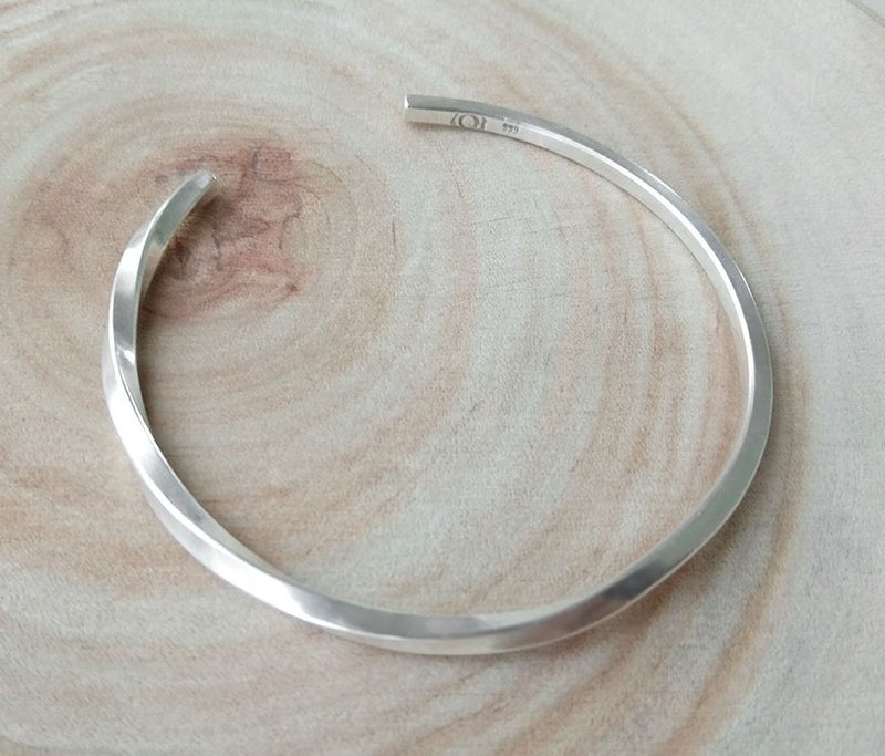 Raising bracelet, Handmade , 2.6mm, 999-Fine Silver