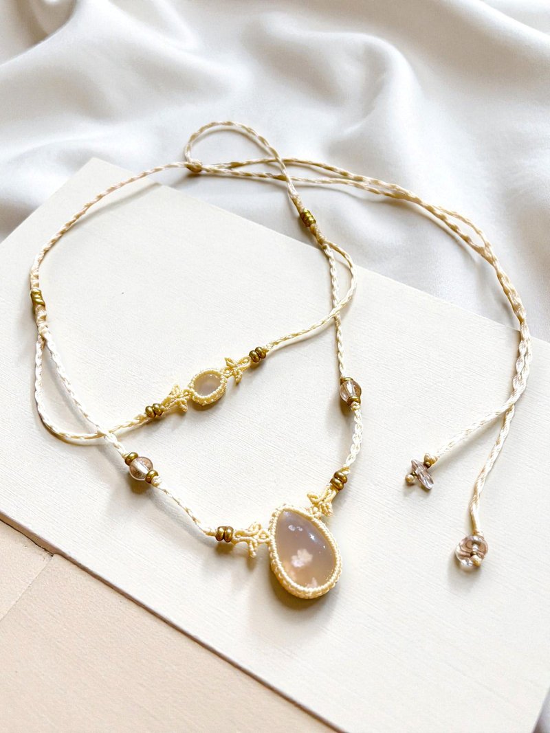 Crystoria Stone | Macrame | 南美蠟線 | 項鍊 | 櫻花瑪瑙 - 項鍊 - 寶石 卡其色