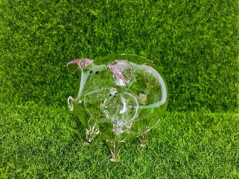 Handmade glass pig in pig cute pig good fortune