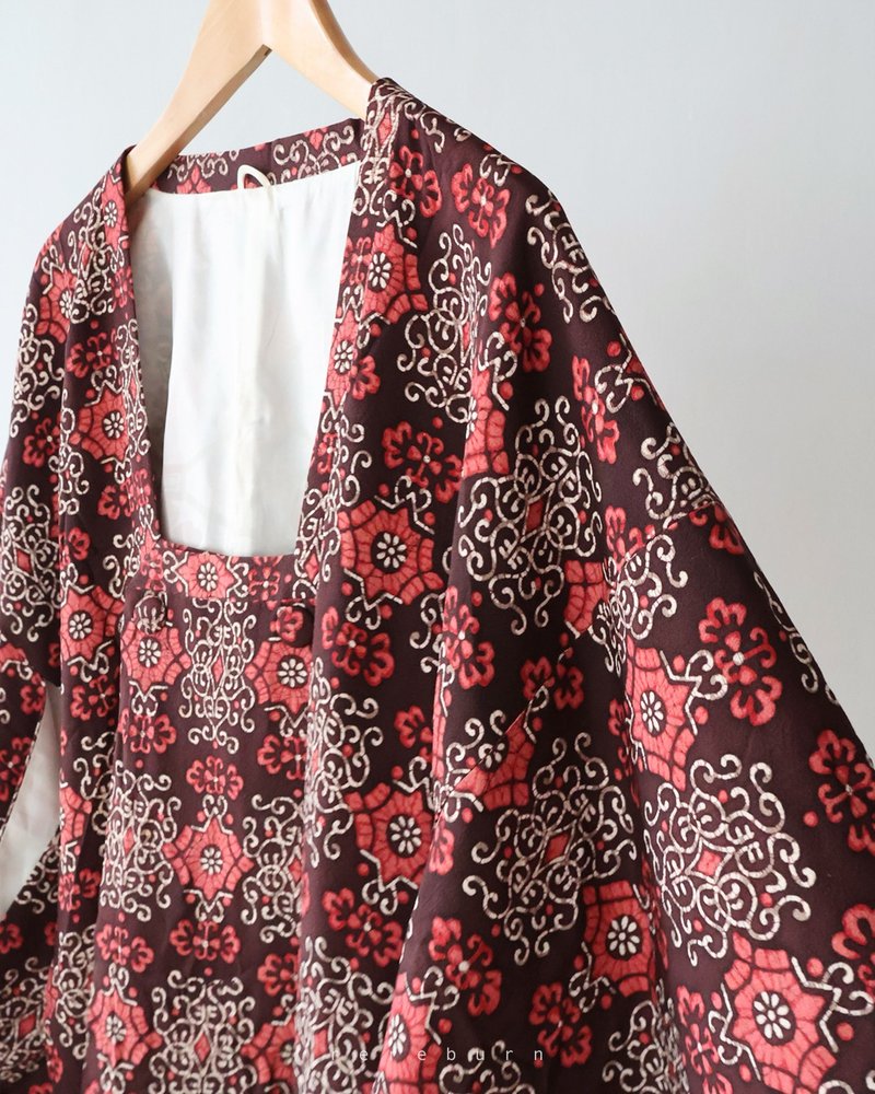 日本製和風印花薄款紅色古著道行和服外套 - 女大衣/外套 - 聚酯纖維 紅色