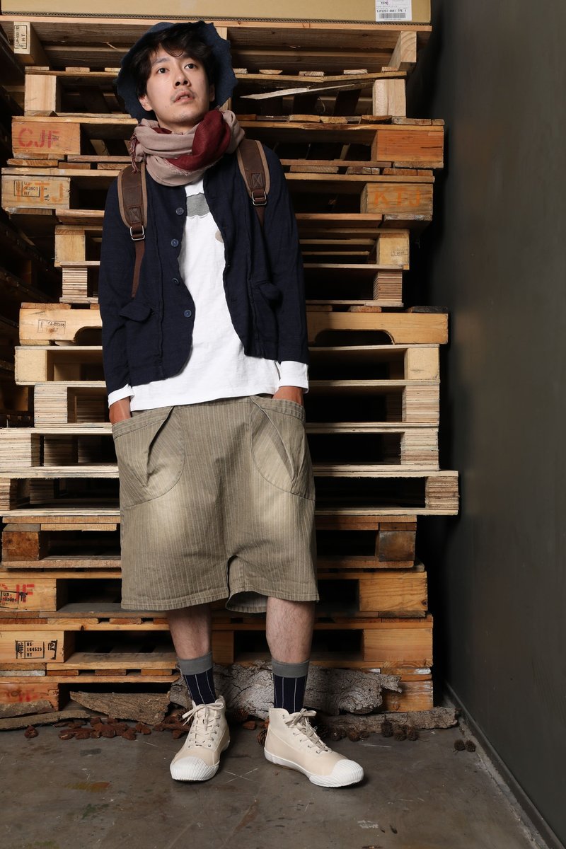 Native_Blowing Penguin Glacier Pocket Top