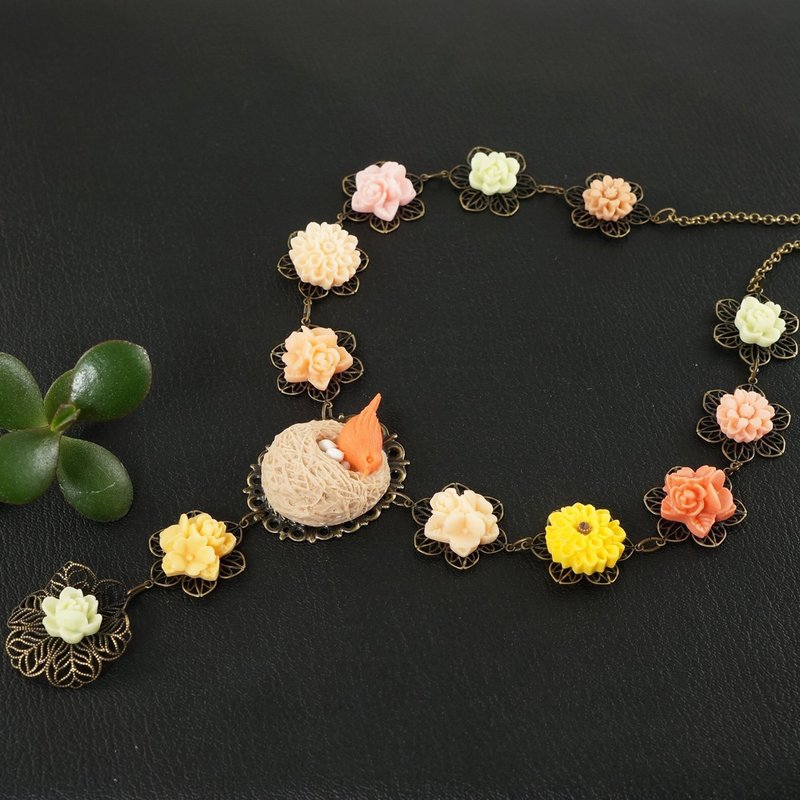 Bird Nest Floral Peony Aster Flower Orange Beige Yellow Pink Y Necklace Jewelry - 項鍊 - 其他材質 橘色