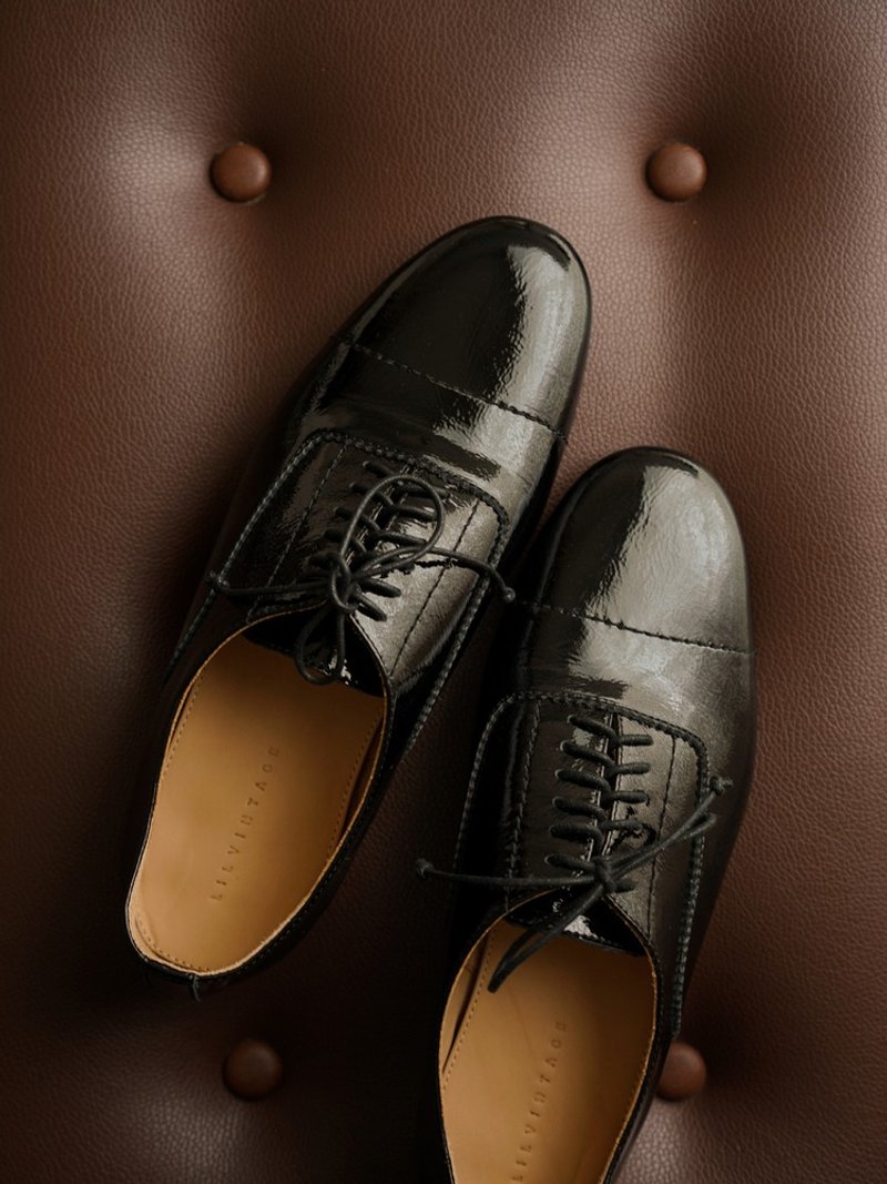 褶皺牛漆皮 / 知識分子中性牛津鞋 / 手工製 - 其他女皮鞋 - 真皮 黑色