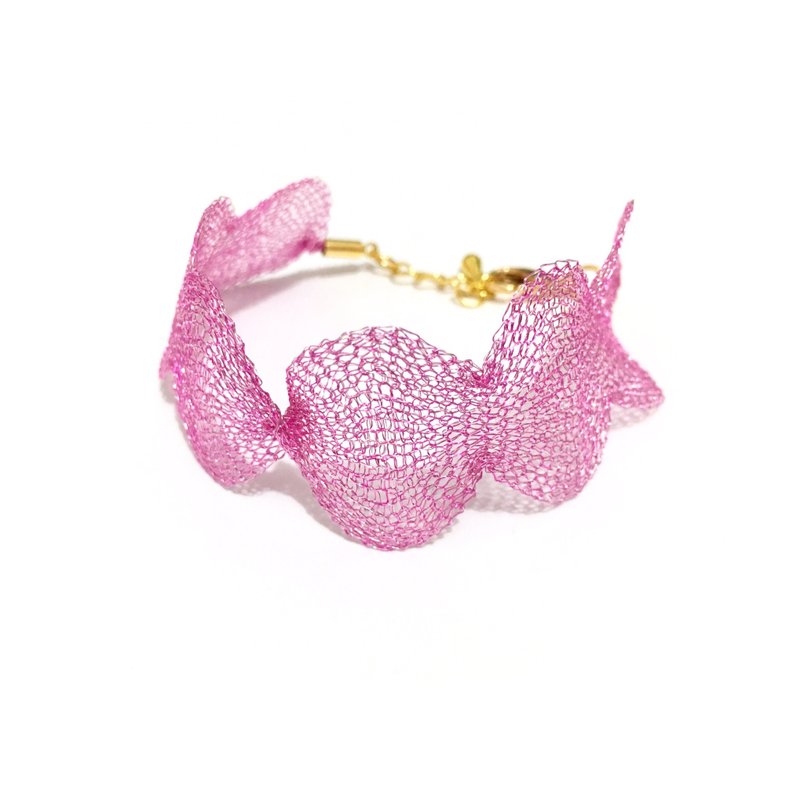 Pink steel wire ribbon bracelet