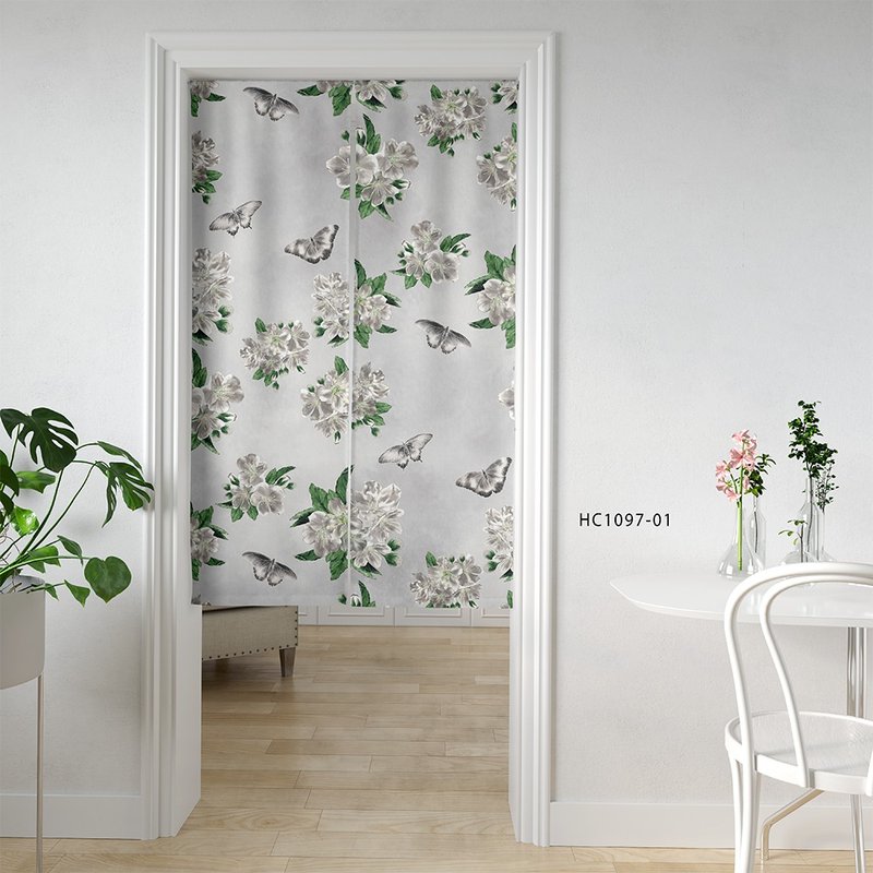 品牌原創印花門簾 驚蜇-李花白 - 門簾/門牌 - 聚酯纖維