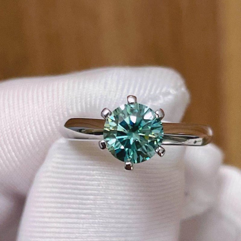 Moissanite Ring, Green Moissanite Ring, Excellent Quality D Color Moissanite - 戒指 - 其他材質 綠色
