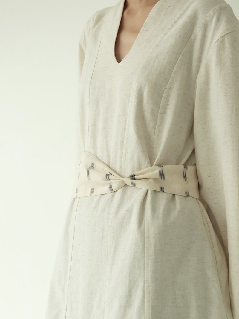 川 衣 WEAR BEING  印度織紋布料寬版 腰帶/頭帶  白 - 皮帶/腰帶 - 棉.麻 白色
