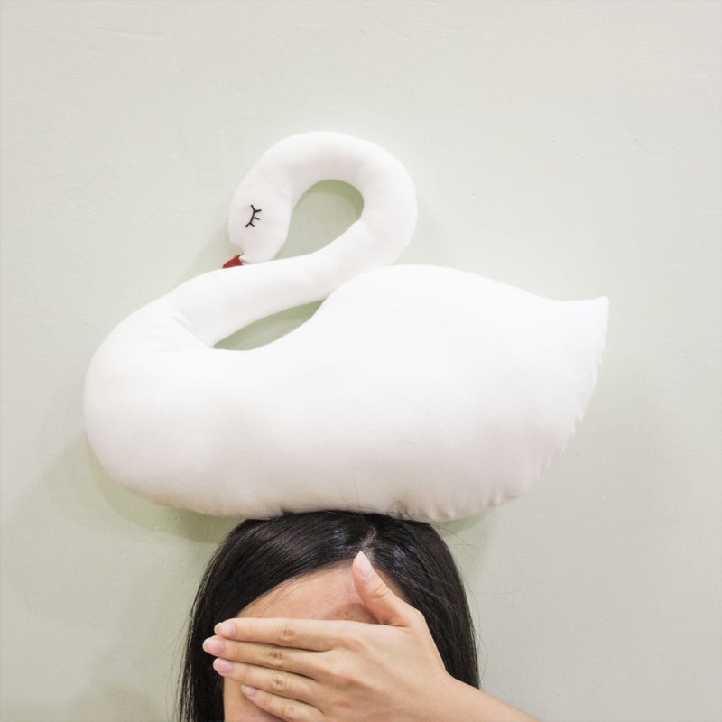 S,HU - Pillow(swan)