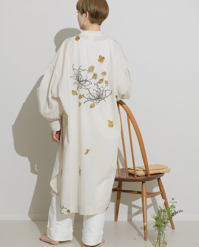 【手描き乱菊柄】ソフトワッシャー・ロングブラウス - 女上衣/長袖上衣 - 棉.麻 卡其色