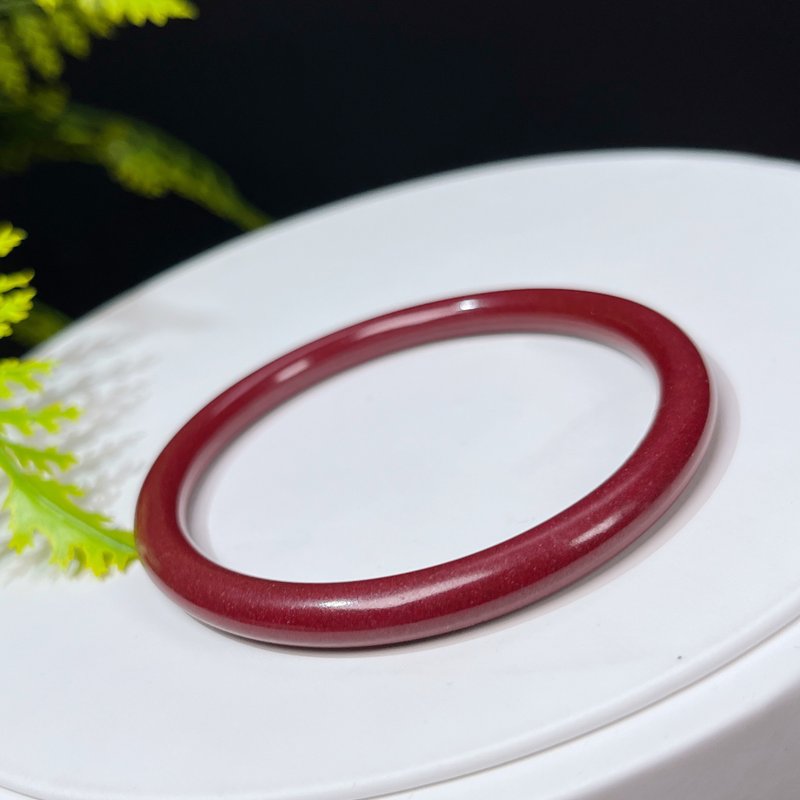 紫金砂朱砂手鐲55MM 細圓條叮當辰砂手環 秀氣女款 本命年 化太歲 - 手鍊/手環 - 半寶石 紅色