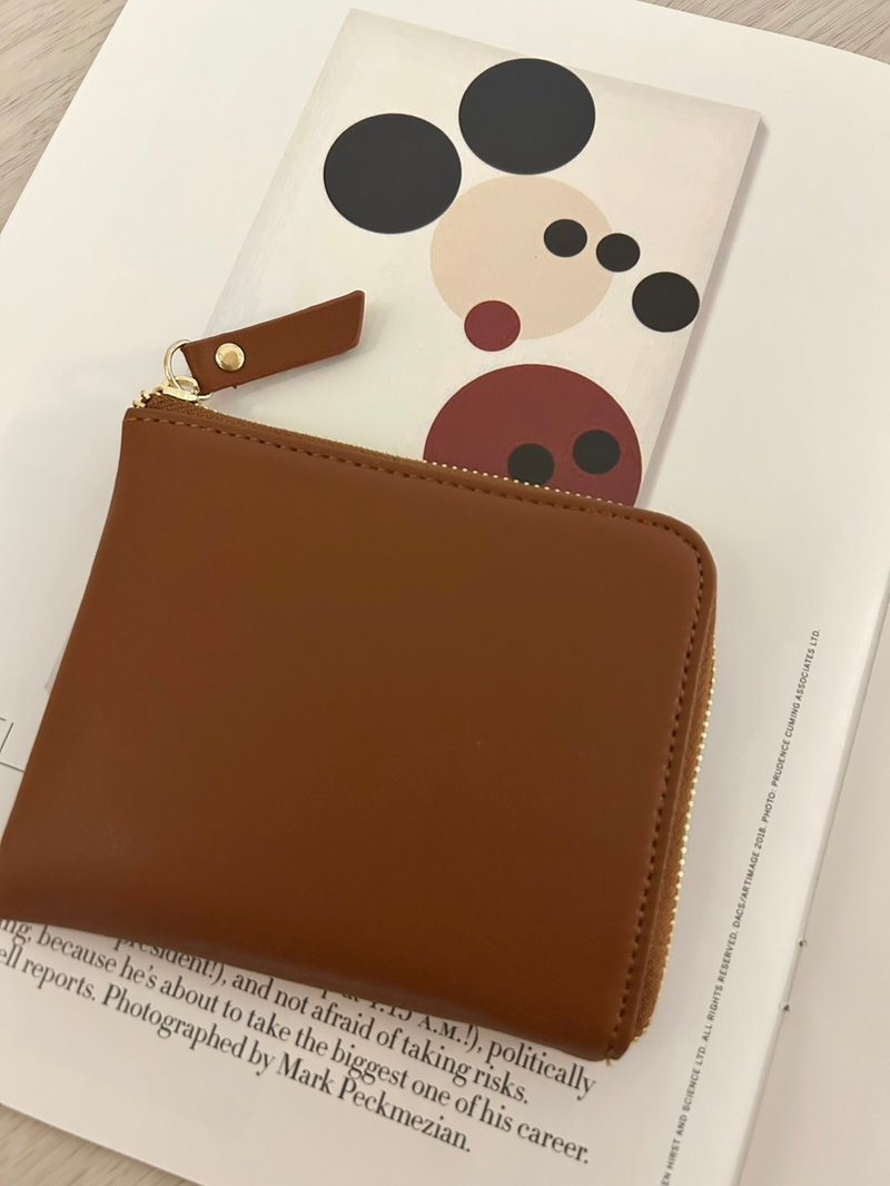 【快速出貨】焦糖棕 L型短夾 零錢包 皮夾 小包 大容量 萬聖節 - 錢包/皮夾/長短夾 - 防水材質 咖啡色