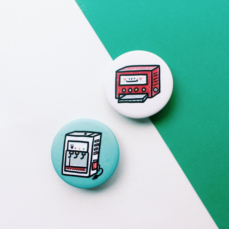 Oven and water dispenser / badge