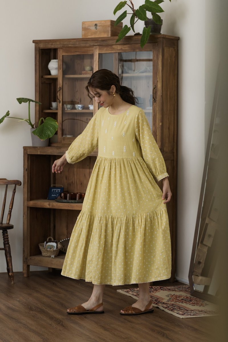 圓領紮染鏡繡長袖長洋裝_黃 - 洋裝/連身裙 - 棉.麻 黃色