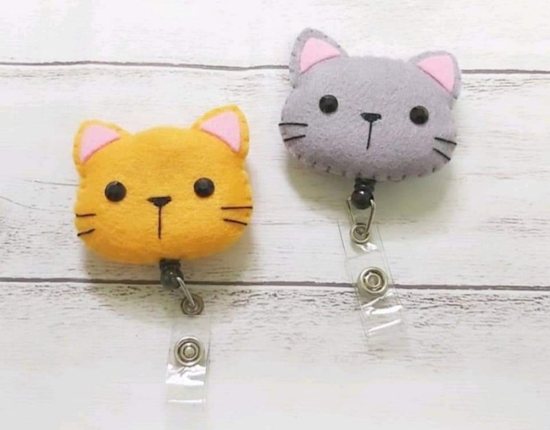 2色貓咪造型-識別證/悠遊卡/證件套伸縮夾.易拉扣. - 證件套/識別證套 - 其他人造纖維