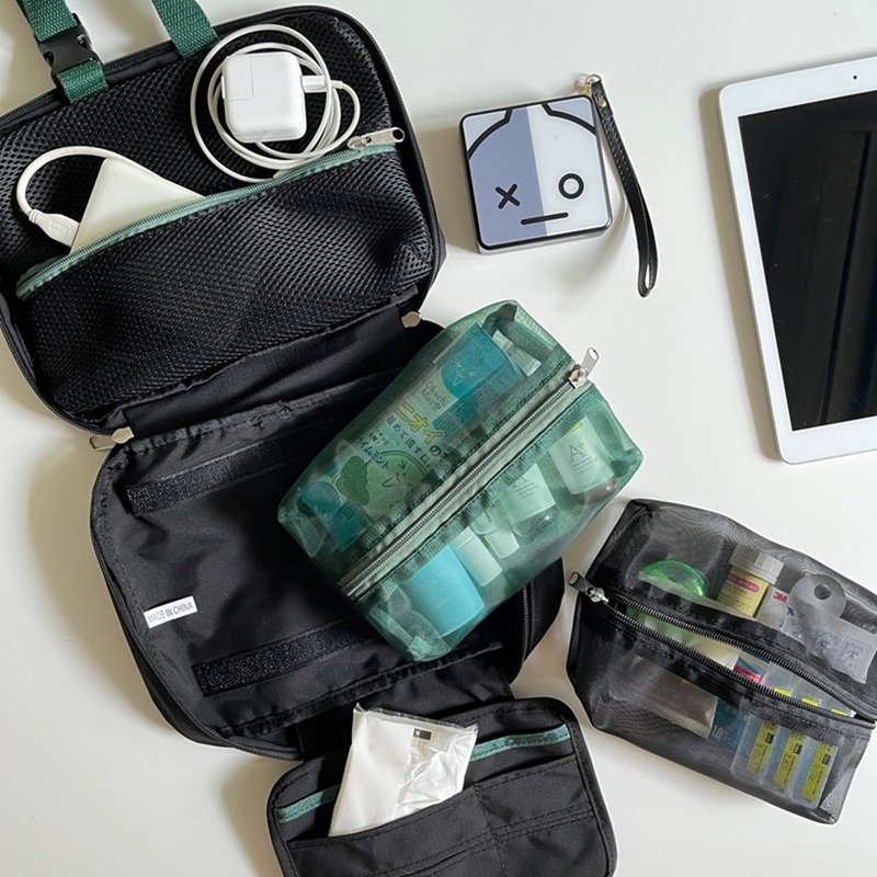 BISQUE 吊掛可拆多功能旅行收納袋 - 化妝包/收納袋 - 其他人造纖維 黑色